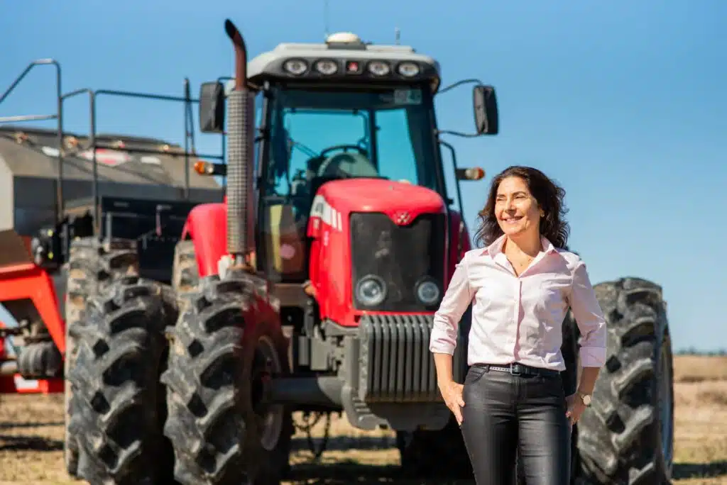 Autora de livro sobre gestão de trabalhadores do campo.