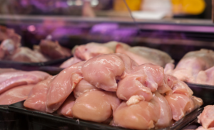 Carne de frango está mais cara, e a culpa é do boi