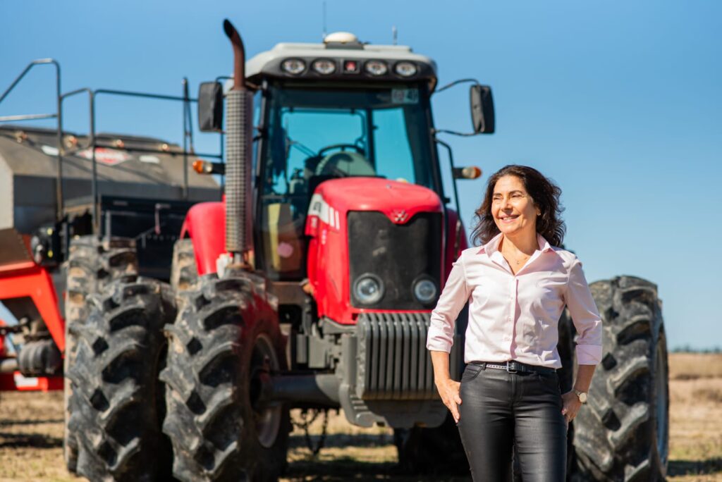 Autora de livro sobre gestão de trabalhadores do campo. 