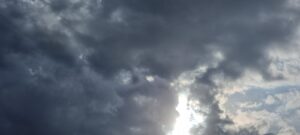 Chuva e calor extremo dividem o Brasil nesta quarta-feira