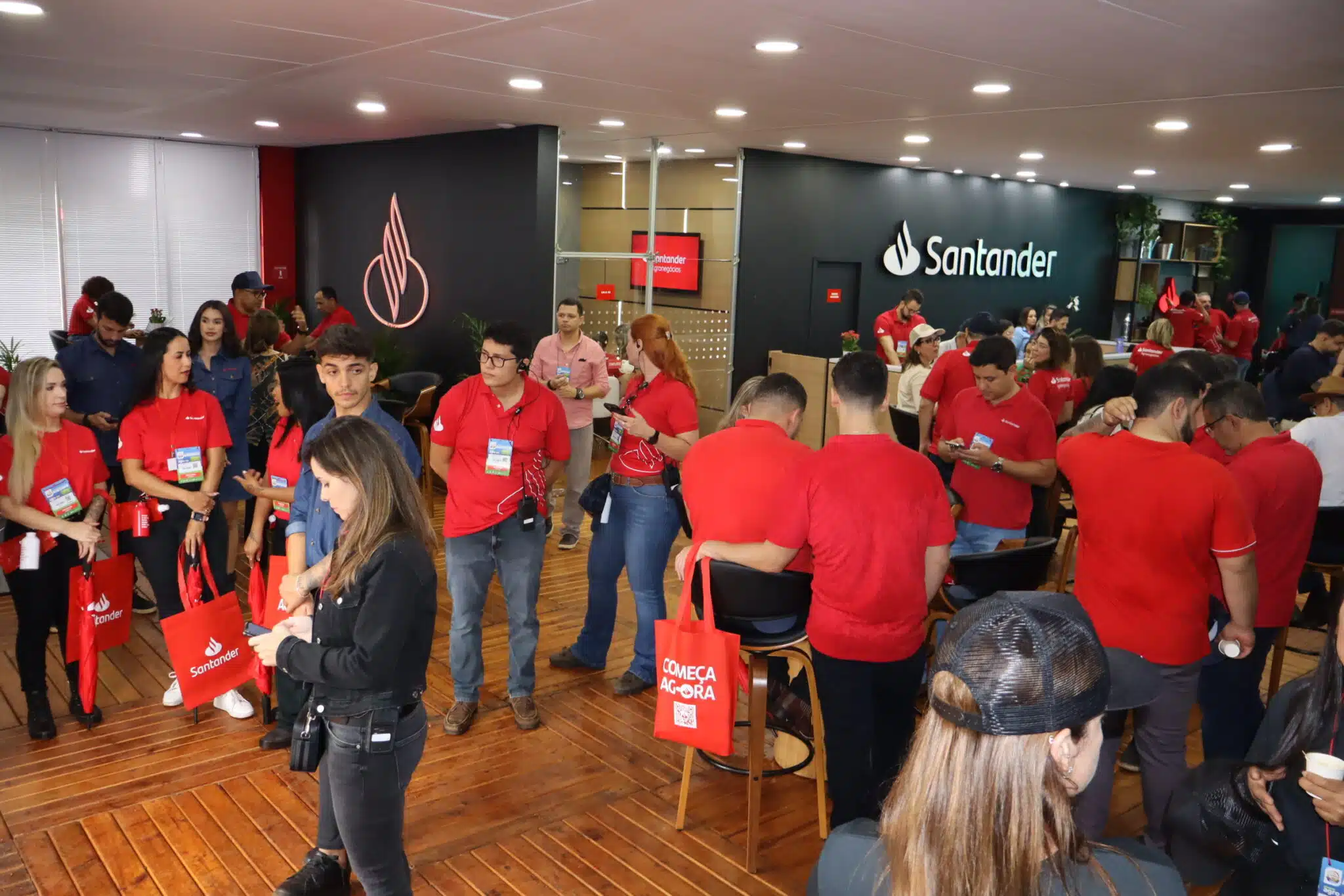 Banco oferece suporte completo aos produtores rurais, atendendo tanto as demandas de seus negócios quanto as necessidades do dia a dia