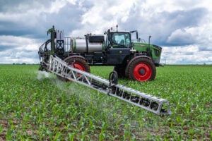 Brasil bate recorde de importação de fertilizantes em 2025