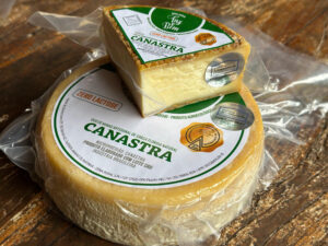 Queijo da Canastra é produzido debaixo de floresta