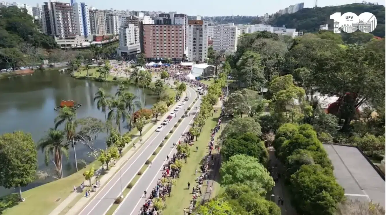Fila para receber o maior doce de leite do mundo