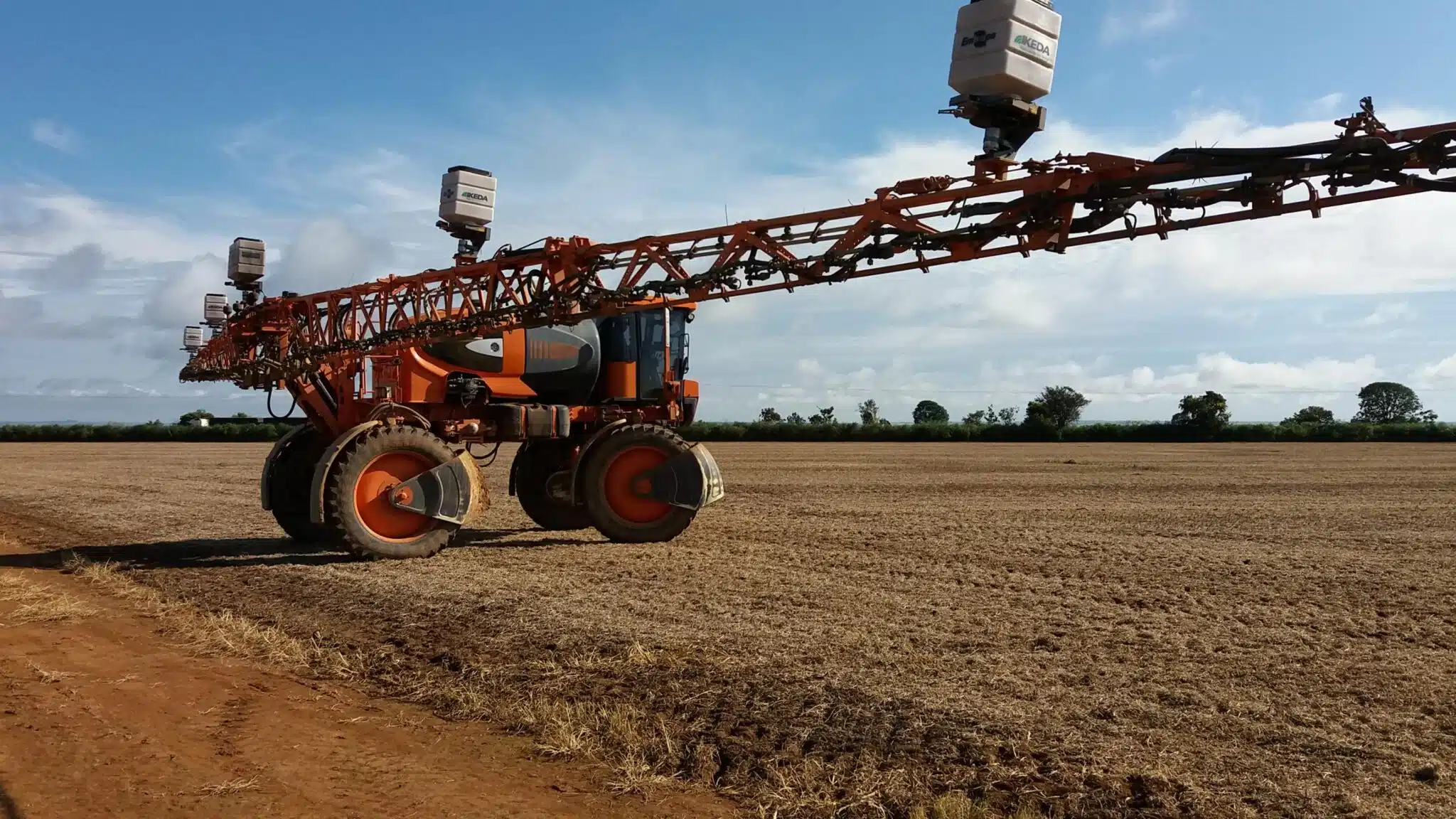 Pulverizador Agrícola em grande propriedade rural