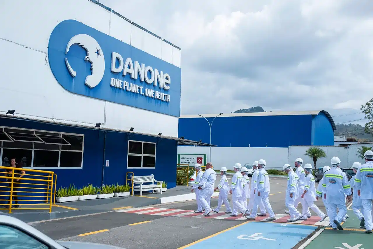 Danone fecha fábrica na Alemanha, mas amplia produção no Brasil