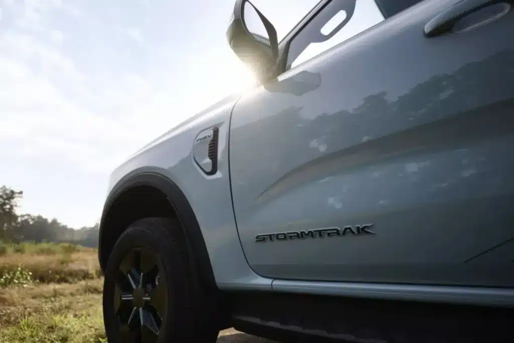Ford Ranger híbrida plug-in mostra detalhes da nova versão eletrificada