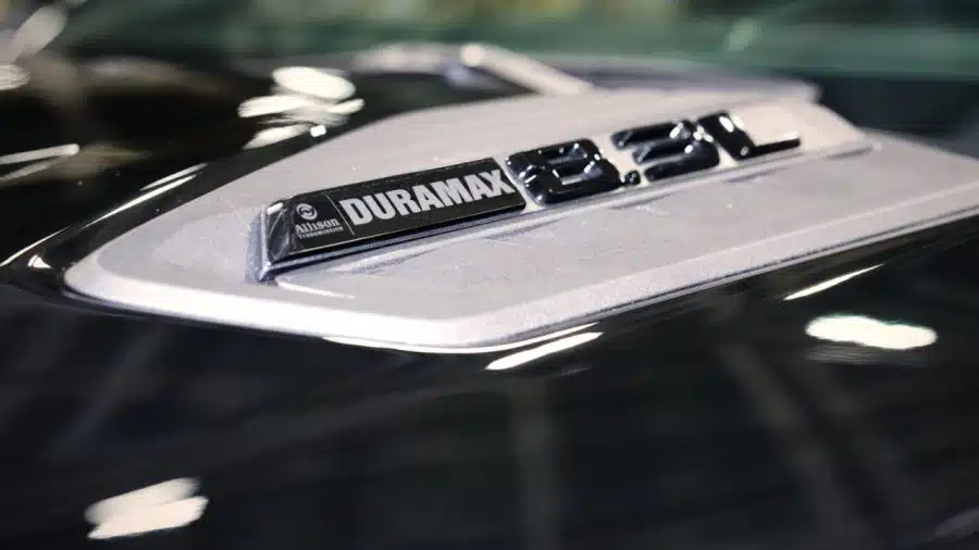 Motor V8 turbodiesel Duramax 8.3 da Chevrolet Silverado HD 2027 com 563 cv