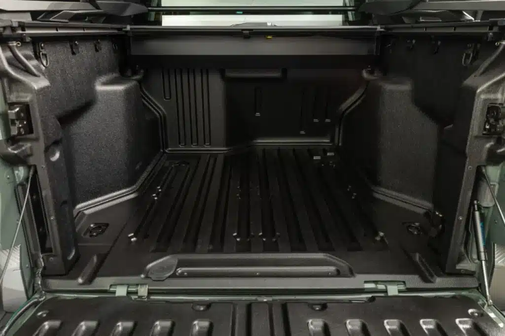 Caçamba da Renault Niagara tem 938 litros e capacidade de carga de até 654 kg