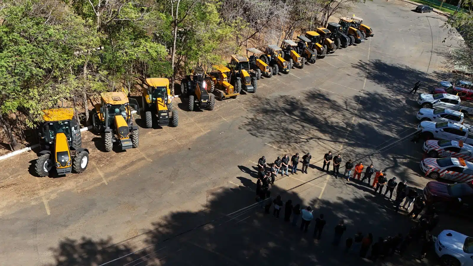 Expedição de tratores percorre 206 km pelo Oeste da Bahia