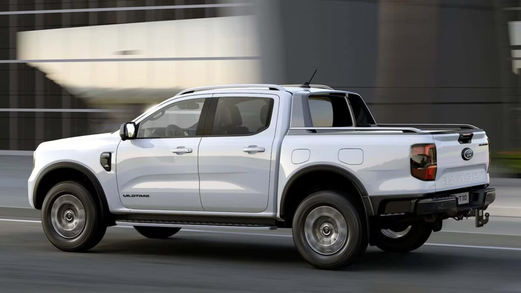 Ford Ranger 2027 terá versão híbrida plug-in na linha de picapes médias