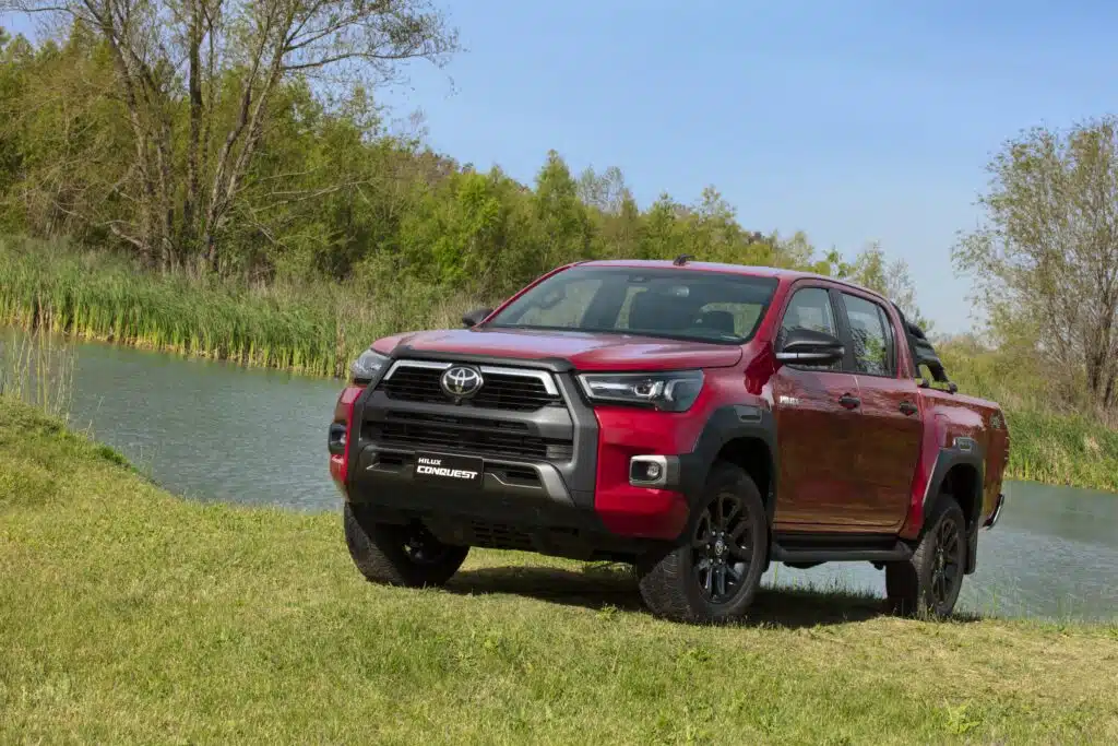 Toyota Hilux fica em segundo lugar entre as picapes médias mais vendidas em setembro de 2026