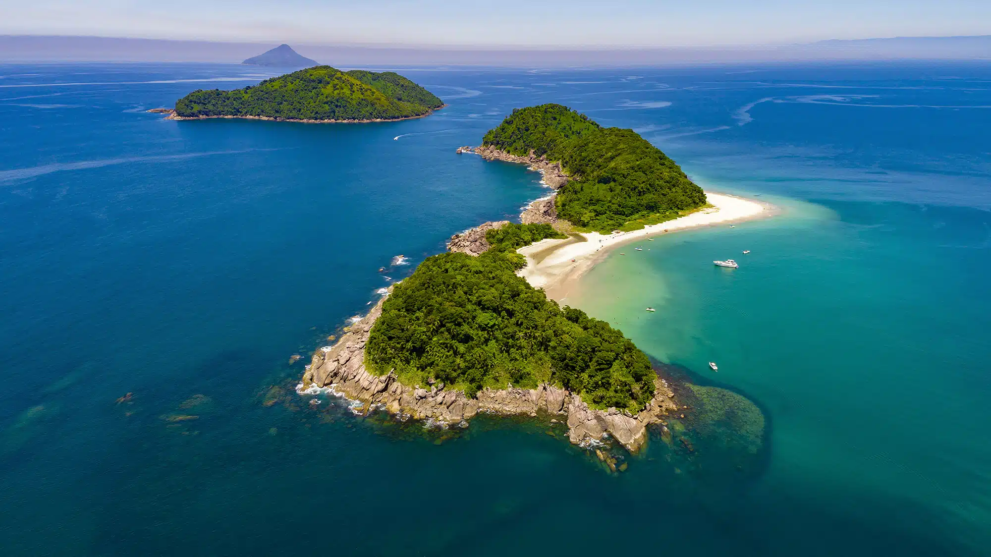 As Ilhas, na região sul de São Sebastião, uma das paisagens mais emblemáticas da cidade