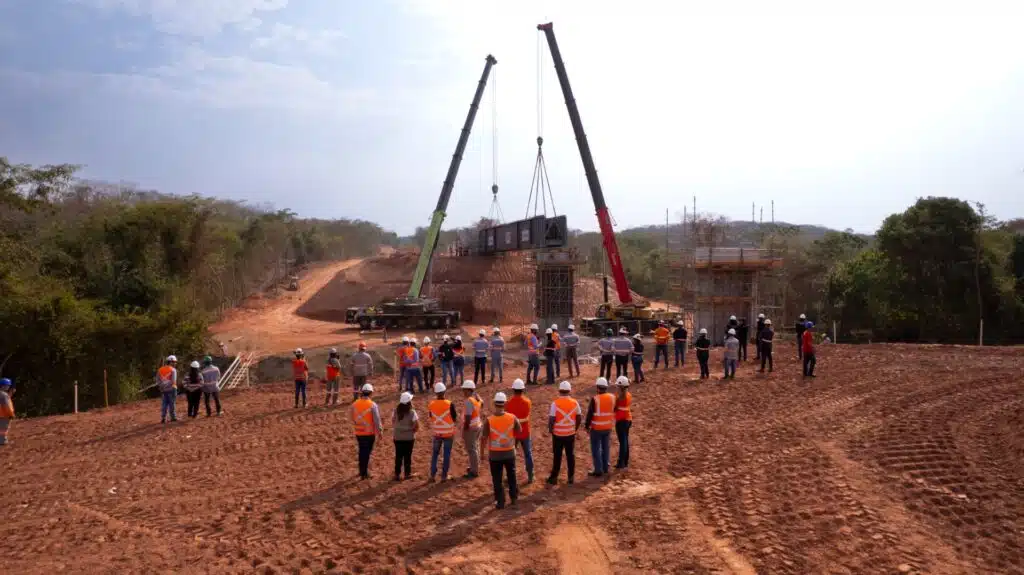 Canteiro de obras da FICO mostra avanço da ferrovia que atravessará Goiás e Mato Grosso